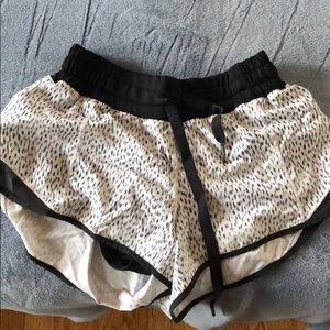 Lululemon hottie hot running shorts